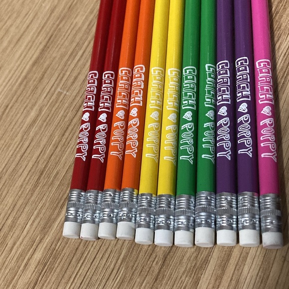 Coach Poppy Set of pencils - missing one pink - Picture 3 of 4